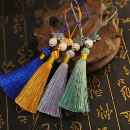 DÂY ĐỒNG TÂM KẾT CHỈ VÀNG - Móc Khóa Tua Rua Cổ Phong Đạo Cụ Chụp Ảnh Quà Tặng Treo Trang Trí 9