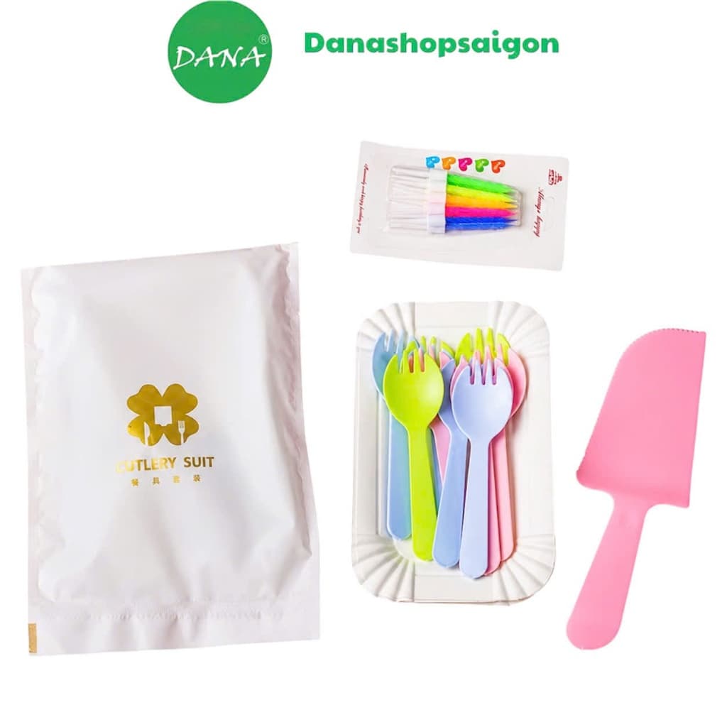 Bộ dao nĩa ăn bánh kem (dao nĩa + nến xoắn)
