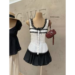 𝑨𝒏𝒏 𝑺𝒕𝒖𝒅𝒊𝒐  [SẴN] 𝐖𝐆𝐖𝐄/ Áo Kiểu Nữ Sát Nách Cổ Vuông Viền Ren 9248 Phối Nơ Khuy Dọc Xếp Ly Form Ôm Tiểu Thư 2