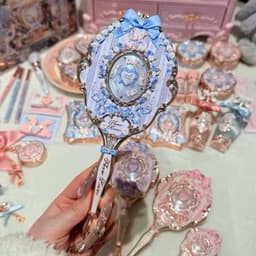 [HÀNG SẴN HOẢ TỐC] Gương trang điểm cầm tay Flower Knows Bunny Garden thiết kế tinh tế 5
