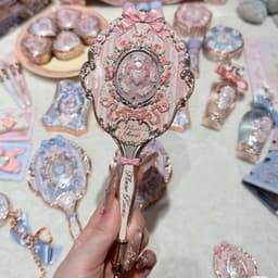 [HÀNG SẴN HOẢ TỐC] Gương trang điểm cầm tay Flower Knows Bunny Garden thiết kế tinh tế 8
