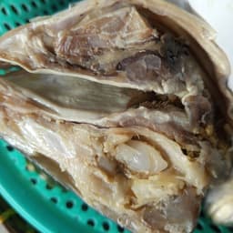 Món chưng đầu mắm cá sửu ngon hấp dẫn, vị đậm đà khó quên. 8
