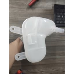 BÌNH NƯỚC PHỤ VINFAST FADIL - BẢN NÂNG CẤP CÚT ĐỒNG 4