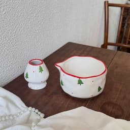 Set bộ pha matcha 2 món gồm bát chawan gốm sứ có vòi rót và đế để chasen đựng chổi đánh trà - Majehome 5
