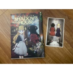 (+pos) Vở Shadows House tập 1 kèm phụ kiện+ pos -  Shadowshouse 1