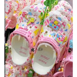 Sục Dép Nhựa Eva X Kitty Friend Kèm Hình Gắn Như Ảnh 3
