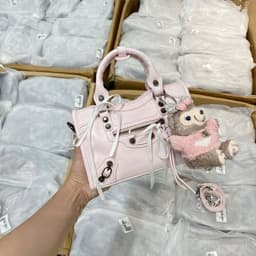 27136# Túi xách dáng ngang charm gấu 5