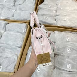 27136# Túi xách dáng ngang charm gấu 6