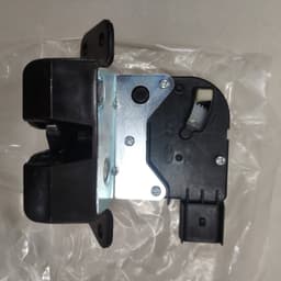 Ổ Khóa Ngậm Cốp Sau Kia Morning 2012 – 2019 – Kia Mobis Hàn Quốc 5
