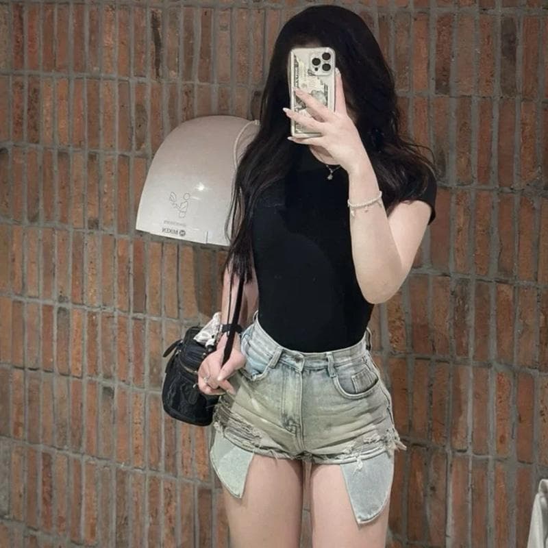 Quần Short  Jean Nữ Cao Cấp Kiểu Lòi Túi Lai Gấp , Hai Túi Trước Sau , Lưng Cao , Vải Nhập QC