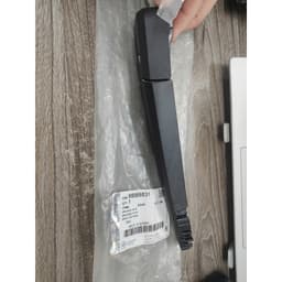 Cần gạt mưa sau Orlando GM 3