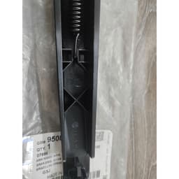 Cần gạt mưa sau Orlando GM 2