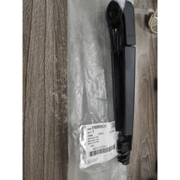 Cần gạt mưa sau Orlando GM 1