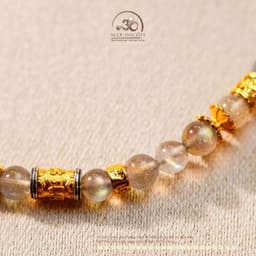 Vòng Cổ Xà Cừ 6mm 5A Phối Charm Trụ Chú Omani Mạ Vàng Viền Bạc 3