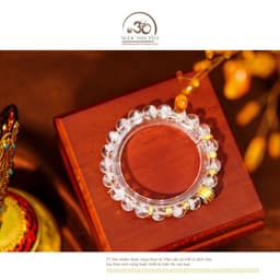 Ngọc Đan Tâm - Vòng Tay Thạch Anh Ưu Linh Trắng 8mm 2A Charm Hạt Trống Chữ Om 3