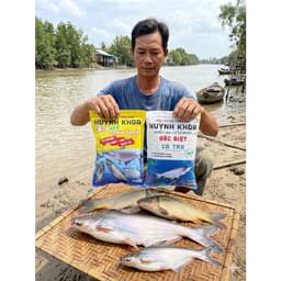 (Siêu Rẻ) Combo 2 Bịch Cám Huỳnh Khoa Vị Tanh.Thơm vs Cá Tra, Cám nhạy cá Chống Móm Cho Anh/Em Fishing 3