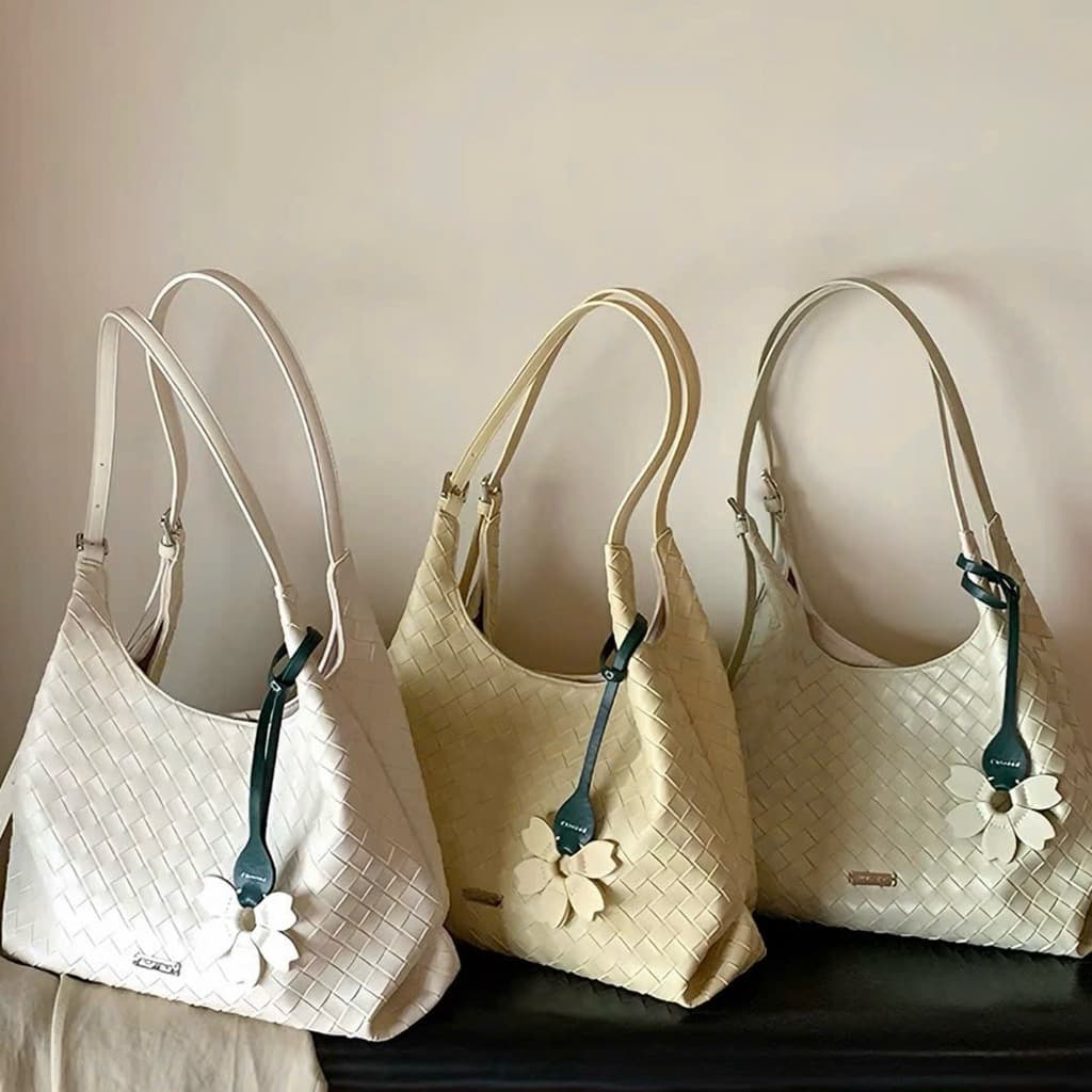 BST Charm Hoa - Túi Da Đan Tote Charm Hoa Quai Đôi Vintage Siêu Xinh