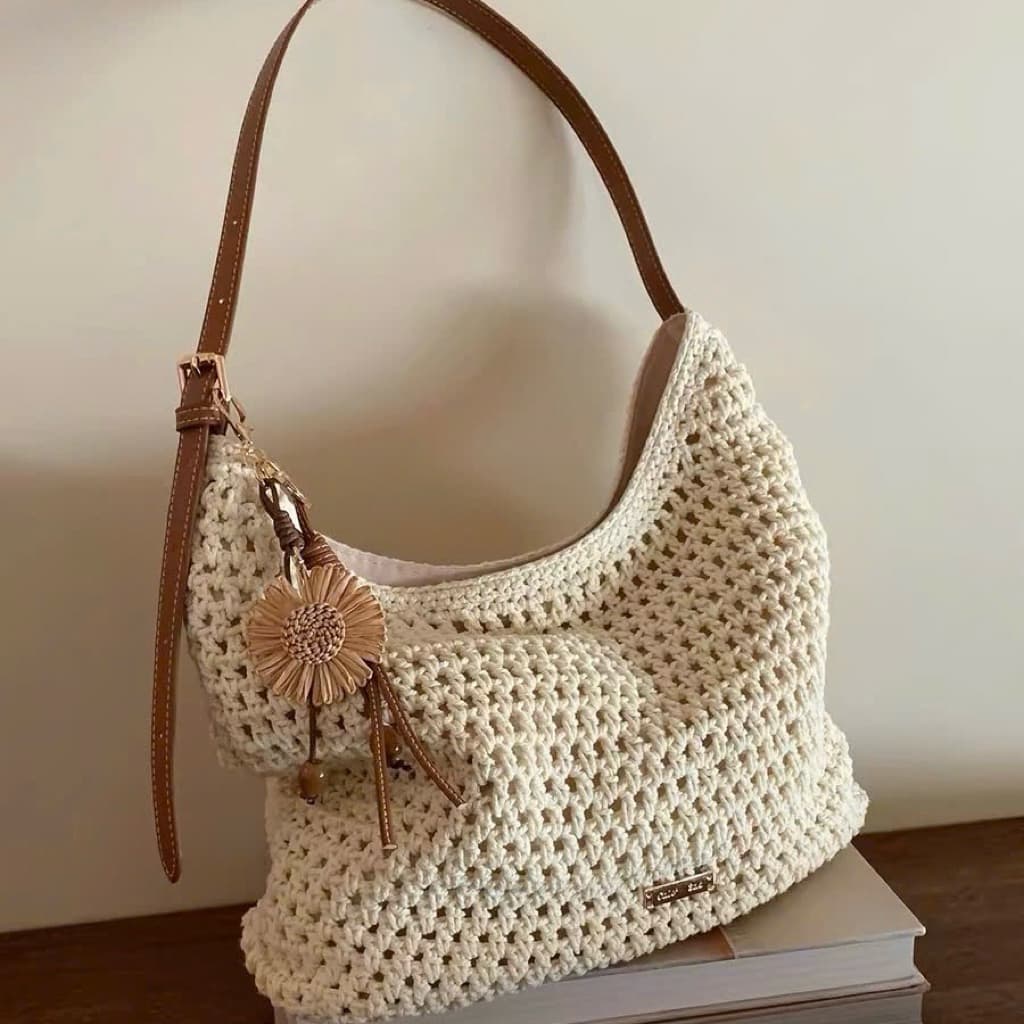 BST Hè - Túi Chio Tote Lưới Đan Charm Hoa HS407