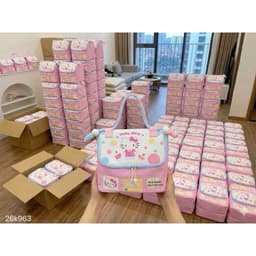 Túi Đựng Mỹ Phẩm Hello Kitty Dễ Thương với Thiết Kế Ngăn RộngTiện Lợi cho Người Yêu Thích Sắp Xếp. 5