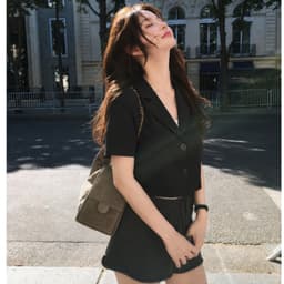 Áo Vest Croptop Nữ LIMO MS8001 Blazer Tay Ngắn Form Lửng Phối Túi Thời Trang Dễ Phối Đồ Công Sở 9