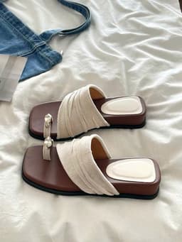 Dép Xỏ Ngón Nữ Đế Bằng 3cm SETINA Quai Xếp Li Vải Nhún Khóa Ngón Mũi Vuông Sandal Cao Gót Mùa Hè Khóa Kim Loại DXN88 6