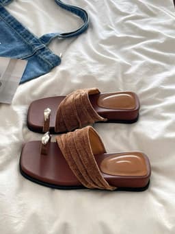 Dép Xỏ Ngón Nữ Đế Bằng 3cm SETINA Quai Xếp Li Vải Nhún Khóa Ngón Mũi Vuông Sandal Cao Gót Mùa Hè Khóa Kim Loại DXN88 7