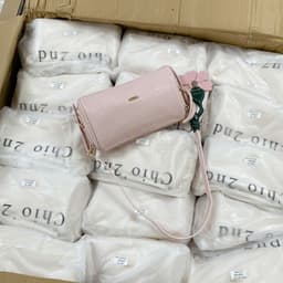 Túi Chio Dáng Trống Đeo Kẹp Nách Kèm Charm Hoa  HS411 5