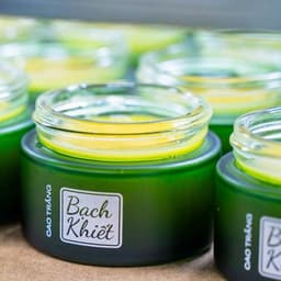 Cao Trắng Bạch Khiết Duyên Thị Lọ 30gr - Mẫu mới của Cao Trắng Da Duyên Thị - Phục hồi và giữ da mềm mịn 2