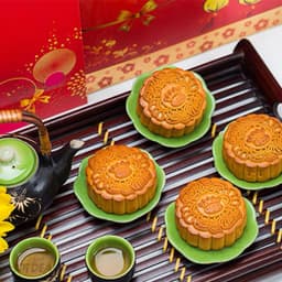 Bánh trung thu Kinh Đô dòng sản phẩm nướng truyền thống 2 trứng đặc biệt 210g 3