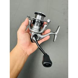 Máy Câu WuTu DL 2000 - 7000: Kim Loại Bạc Đạn 4+1, Độ Êm Mượt Tối Ưu 4