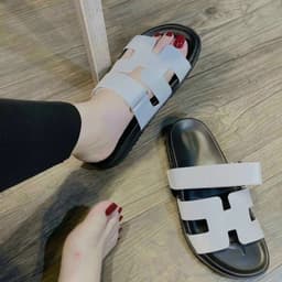 Dép Nữ Chữ Hát, Dép Lê Quai Dán Ngang Đế Cao 2,5cm Đế Êm Chống Trơn Trượt || Mã N12 2