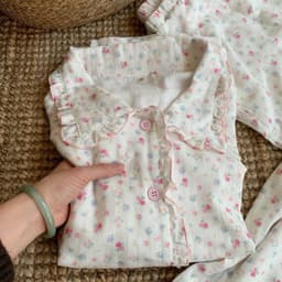 DÂU TÂY ( CÓ SẴN ) Bộ Pijama Nữ Dài Tay Vải Đũi Đồ Bộ Mặc Nhà Đồ Ngủ Cotton Muslin Họa Tiết Hoa Nhí Viền Răng Cưa 6