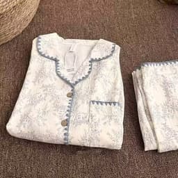 DÂU TÂY ( CÓ SẴN ) Bộ Pijama Nữ Dài Tay Vải Đũi Đồ Bộ Mặc Nhà Đồ Ngủ Cotton Muslin Họa Tiết Hoa Nhí Viền Răng Cưa 4