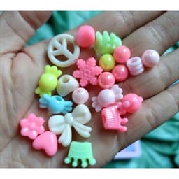khay 30 hộp xâu vòng siêu đẹp cho bé gái 4
