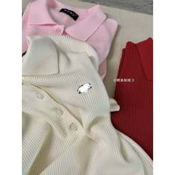 𝑨𝒏𝒏 𝑺𝒕𝒖𝒅𝒊𝒐  𝐖𝐆𝐖𝐄/ Áo Len Mongtoghi Cổ Polo Thêu Cá Sấu 10323, Áo Len Tăm Nữ Cổ Bẻ Tay Ngắn Ôm Dáng Hàn Quốc 5
