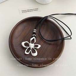 Ocean Charm Dây Chuyền Vòng Cổ Vintage Mặt Hoa – Phụ Kiện Retro Cá Tính Phong Cách Hàn Quốc 6
