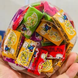 Hộp 185c kẹo cao su thơm ngon vị trái cây kèm dán siêu hay, kẹo cao su kèm miếng xăm dán 4