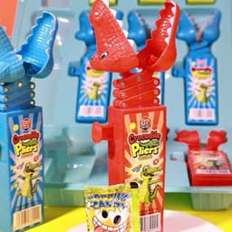 Vỉ 12 chiếc kẹo cá sấu đớp siêu hay cho bé, đồ chơi cá sấu đớp kèm kẹo nổ siêu hot 2