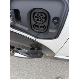 NẮP CỔNG SẠC CHO XE VINFAST (KÈM DÂY) CHẤT LIỆU PVC DẺO, PHÙ HỢP VỚI CÁC DÒNG XE VINFAST 4
