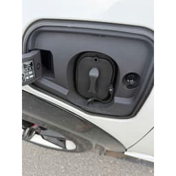 NẮP CỔNG SẠC CHO XE VINFAST (KÈM DÂY) CHẤT LIỆU PVC DẺO, PHÙ HỢP VỚI CÁC DÒNG XE VINFAST 5