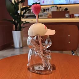 DÂU TÂY ( KÈM ẢNH THẬT ) Cốc Thủy Tinh Gấu Starbucks Đội Mũ Kèm Ống Hút 600ml Ly Thủy Tinh Starbucks Gấu Cốc Uống Nước 9
