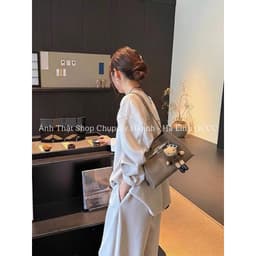 Túi Kẹp Nách Nội Địa Kèm Charm Kitty Dáng Kelly 3