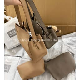 Túi Kẹp Nách Nội Địa Kèm Charm Kitty Dáng Kelly 6