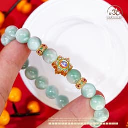 Ngọc Đan Tâm - Vòng Tay Angelite 9mm 4A Phối Charm Sen Nhụy Trắng 3