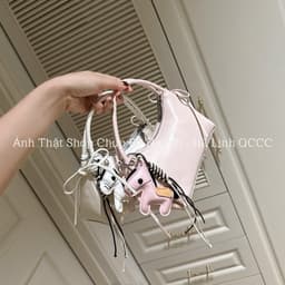 Túi Đeo Chéo Quai Vòm Nơ Hông Kèm Charm Ngựa size 20 4