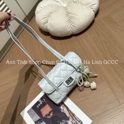 Túi Kẹp Nách Chần Trám Quai Dài Kèm Charm Nơ Hoa 6