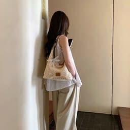 Túi Đeo Vai Tote Lưới Đan Quai Tết Kèm Charm Hoa CHSK 5