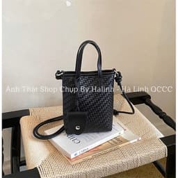 Túi Đeo Chéo Da Đan Dáng Đứng Dọc Đựng DT 2