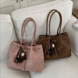 Túi Đeo Vai Bigsize Quai Dài Charm Cún Bóng Chày New 9