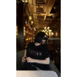 | 𝐂𝐨𝐭𝐭𝐨𝐧 𝟐𝟖𝟎𝐠𝐬𝐦 | ÁO THUN HOẠ TIẾT CHỮ TRÁNG GƯƠNG KIM LOẠI HÀNG LOẠI 1 1